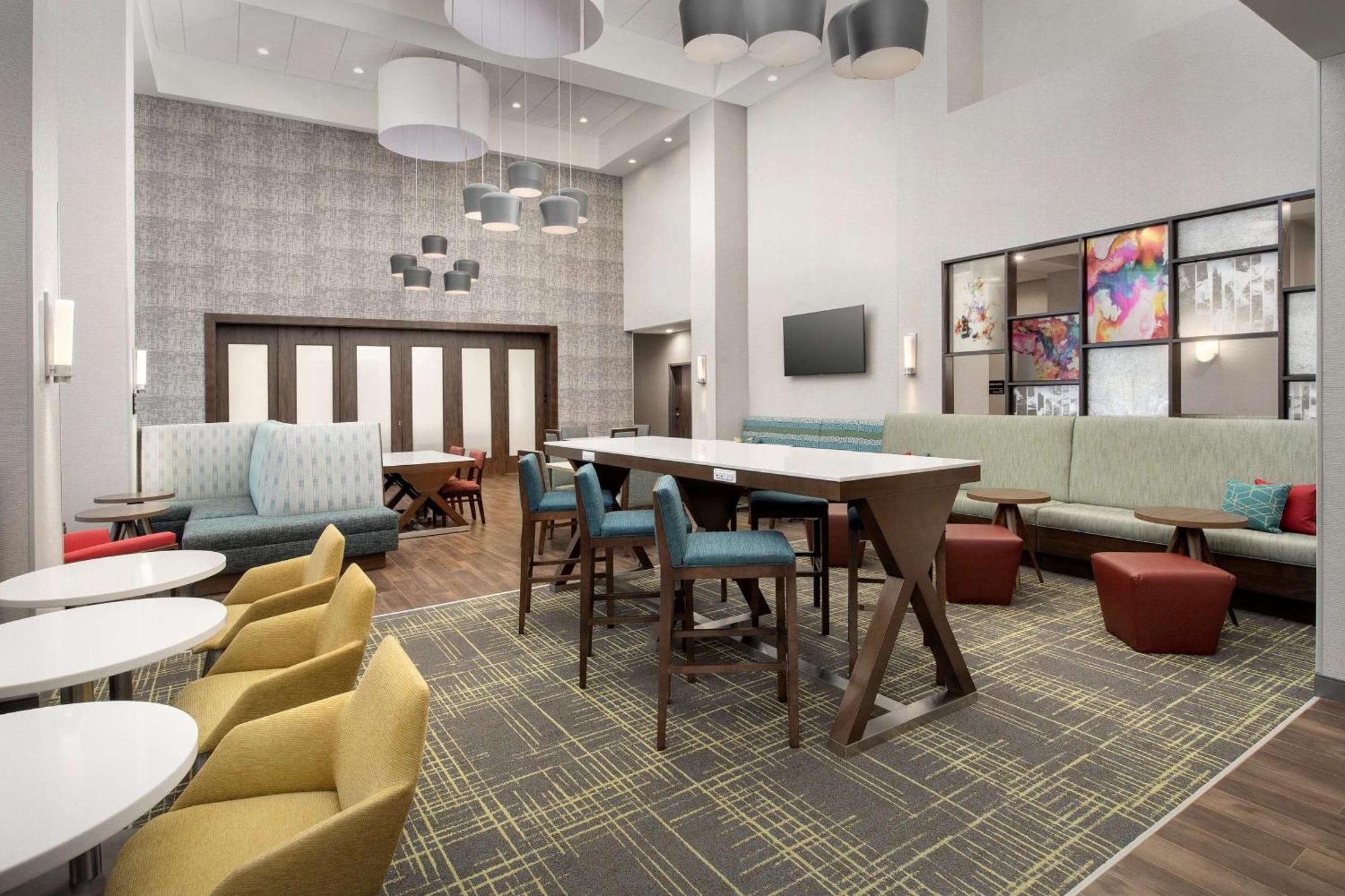 Hampton Inn & Suites Лексингтон Экстерьер фото